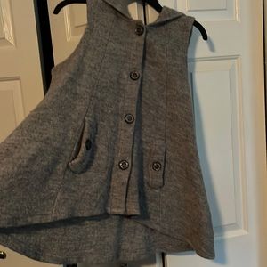 Women’s wool vest with hood/pockets XL
